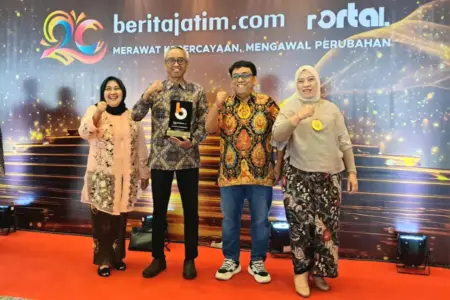 Untag Surabaya Raih Penghargaan Beritajatim Award 2026 Kategori Akselerator Inovasi Menuju World Class University Foto BeritaJatim.com