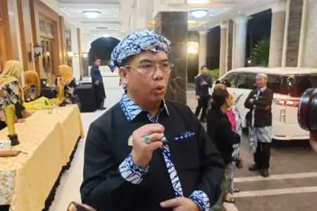 Belum Berlakukan WFH, Wali Kota Probolinggo Dorong ASN Berkantor Naik Sepeda hingga Elf Antar Jemput Foto BeritaJatim.com