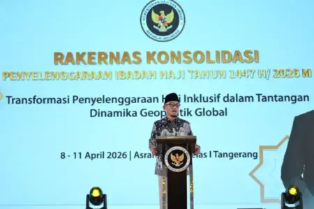 Tutup Rakernas Haji, Dahnil: Masa Tunggu Haji Seluruh Indonesia Kini Setara 26 Tahun Foto BeritaJatim.com
