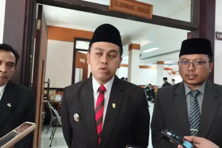 Kasus KPK di Tulungagung Jadi Sorotan, Wali Kota Blitar Pastikan Mutasi ASN Transparan Foto BeritaJatim.com