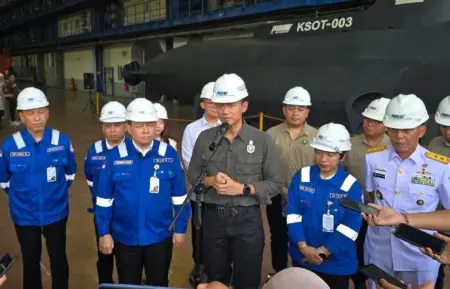 Puji Transformasi Industri Maritim PT PAL, AHY: Bangun Kapal LPD Kini Hanya 6 Bulan Foto BeritaJatim.com