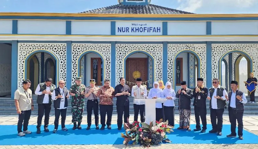 Masjid Nur Khofifah di Lingkungan SKT Dander, Penyemangat Spiritual Buruh Perempuan Foto BeritaJatim.com