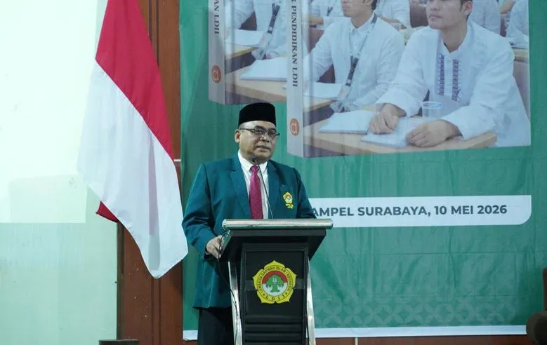 Bedah Buku di UINSA, LDII Jatim Gandeng Tokoh NU-Muhammadiyah Bedah Konsep ‘Profesional Religius’ Foto BeritaJatim.com