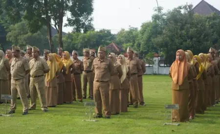 ASN Bolos Usai Libur Idul Adha Terancam Sanksi, Pemkab Madiun Perketat Pengawasan Foto BeritaJatim.com