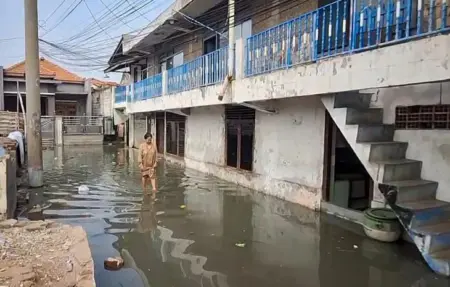 BMKG: Waspadai Banjir Rob Surabaya hingga Banyuwangi pada 31 Mei – 3 Juni 2026 Foto BeritaJatim.com