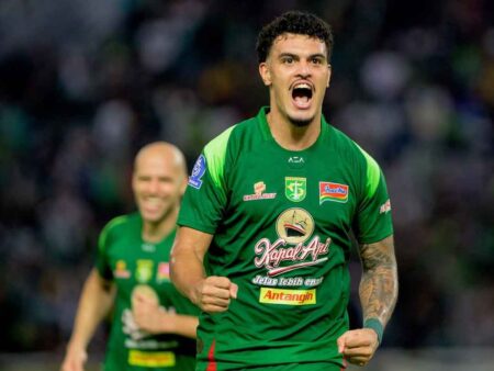 Persebaya Berpotensi Lepas 7 Pemain Asing, Hanya Rivera dan Jefferson yang Dipastikan Bertahan Foto BeritaJatim.com