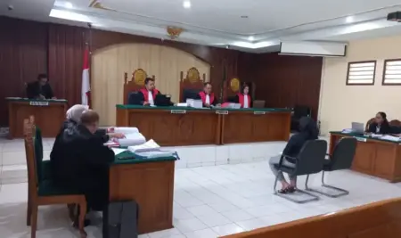 Sidang Kasus Kredit Macet Bank Swasta Berujung Pidana di Probolinggo, Jaksa Pertanyakan SMO Foto BeritaJatim.com