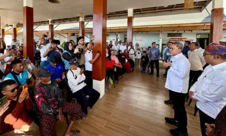 Menko Pangan Zulkifli Hasan Siapkan Skema Penyerapan Hasil Laut untuk Nelayan Banyuwangi Foto BeritaJatim.com