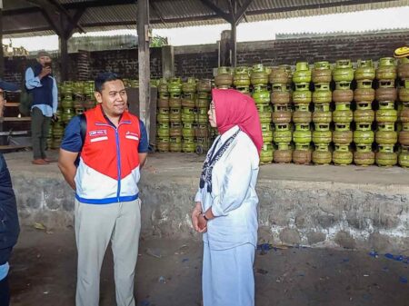 Jelang Iduladha 2026, Pasokan Elpiji 3 Kg di Lumajang Ditambah 60 Ribu Tabung Foto BeritaJatim.com