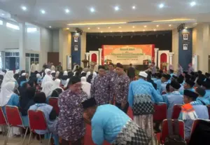 Jemaah Haji Sumenep Tertua Berumur 96 Tahun, Termuda 16 Tahun Foto BeritaJatim.com