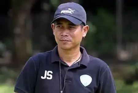 Gresik United Rekrut Mantan Pelatih Arema dan RANS Nusantara Joko Susilo Foto BeritaJatim.com