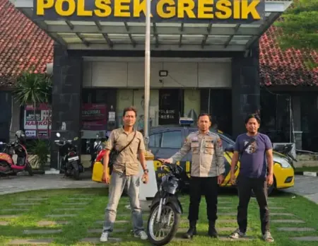Polisi Gresik Bekuk Dua Pelaku Curanmor dalam 24 Jam, Warna Motor Sempat Diubah Foto BeritaJatim.com