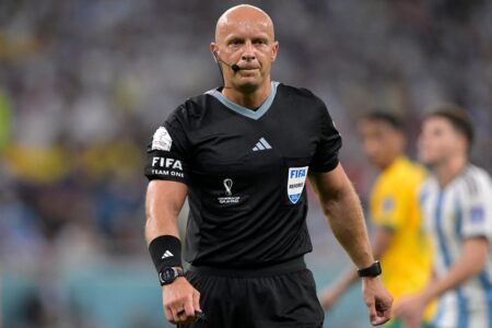 Mengenal Kandidat Wasit Piala Dunia 2026, Sosok Tegas Penjaga Fair Play Foto BeritaJatim.com