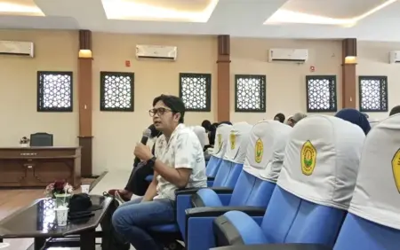 Nobar Pesta Babi, Ketua Komisi B DPRD.Jember Minta Maaf kepada Mahasiswa Unej Foto BeritaJatim.com