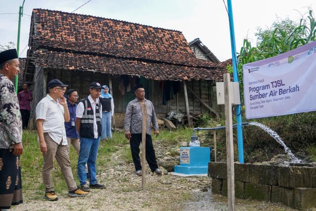 Atasi Krisis Kekeringan, Pelindo Marine Hadirkan ‘Sumber Air Berkah’ bagi Warga Tuban Foto BeritaJatim.com