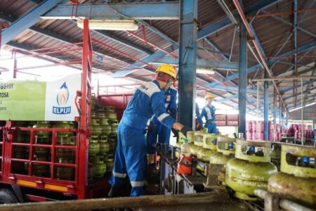 Patra Niaga Jatimbalinus Siagakan 1,9 Juta Tabung LPG 3 Kg Jelang Libur Panjang Idul Adha Foto BeritaJatim.com