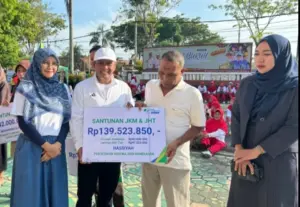 BPJS Ketenagakerjaan Pamekasan Cairkan Klaim Rp9,7 Miliar untuk 1.058 Peserta Awal 2026 Foto BeritaJatim.com