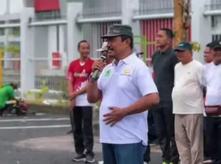 Puncak Peringatan Hardiknas Jatim 2026 di Pamekasan, Hadirkan Rekor MURI hingga Dialog Pendidikan Nasional Foto BeritaJatim.com