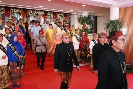HJKS ke-733, Ketua Komisi A DPRD Surabaya Evaluasi Adminduk, Sampah, PKL hingga Parkir Foto BeritaJatim.com