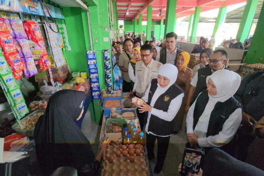 Khofifah Pantau Harga Sembako di Bojonegoro Jelang Iduladha, Soroti Daging dan Bawang Merah Naik Foto BeritaJatim.com