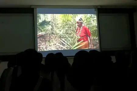 ITS Nobar Film Pesta Babi, Latih Nalar Kritis Mahasiswa Foto BeritaJatim.com