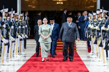 Prabowo dan Gibran Hadiri Paripurna DPR, Bahas Arah RAPBN 2027 di Tengah Ketidakpastian Global Foto BeritaJatim.com