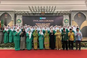 Fatayat NU Kota Malang 2025-2030 Resmi Dilantik, Siap Perkuat Ketahanan Keluarga dan Pemberdayaan Perempuan Foto BeritaJatim.com