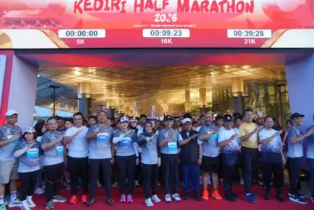 Bandara Dhoho Jadi Lokasi Kediri Half Marathon 2026, Pemkab Kediri Dorong Sport Tourism Foto BeritaJatim.com