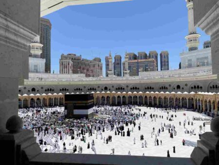 Haid saat Jadwal Tawaf Ifadah? Ini 3 Keringanan Fiqh yang Perlu Diketahui Jemaah Haji Perempuan Foto BeritaJatim.com