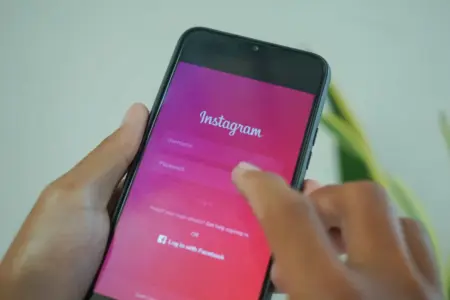 Snapgram: Simpan Gambar Resolusi Tinggi dari Feed Instagram Foto BeritaJatim.com