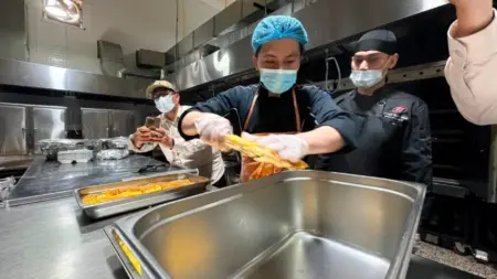 Pantauan Digital Pastikan 1,1 Juta Boks Makanan Jemaah Tepat Sasaran Foto BeritaJatim.com