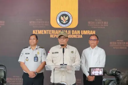 80 WNI Dicekal Berangkat, Satgas Tindak Tegas Haji Ilegal Foto BeritaJatim.com