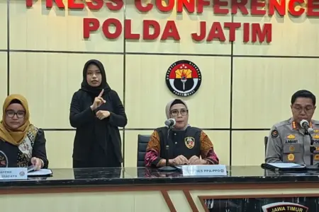 Ayah Tiri Tega Rudapaksa Anak Kembar di Surabaya, Korban Diancam Dibunuh Foto BeritaJatim.com