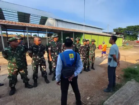 PLN Nusantara Power Tanjung Awar-Awar Tuban Dampingi Batalyon Infanteri Teritorial Pelajari Program CSR Foto BeritaJatim.com