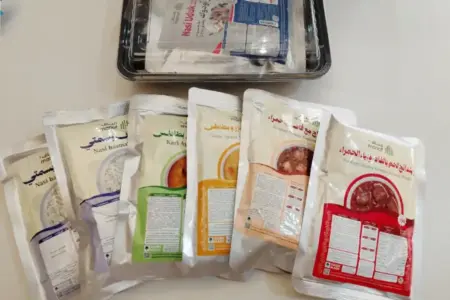 Sangat Praktis, Paket Makanan Armuzna Bisa Langsung Dimakan Tanpa Dipanaskan Foto BeritaJatim.com