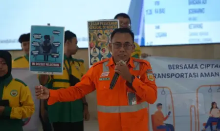 KAI Daop 7 Madiun Gandeng Komunitas RF Pecel +63 Kampanye Anti Pelecehan Seksual Foto BeritaJatim.com