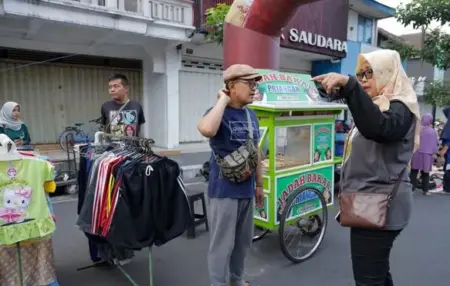 CFD Kota Kediri Ditata Ulang, Pemkot Perluas Area UMKM dan Tingkatkan Kenyamanan Pengunjung Foto BeritaJatim.com