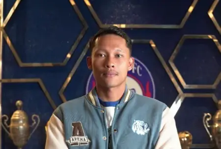 Perkuat Posisi Kiper, Arema FC Rekrut Eks Pemain Timnas Indonesia Foto BeritaJatim.com
