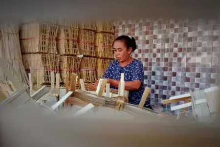 Kisah Perajin Birnyit Bondowoso: Bertahan di Tengah Fluktuasi Harga Musiman Ikan dan Tembakau Foto BeritaJatim.com