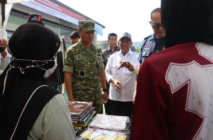Resmi Beroperasi, Asrenum Panglima TNI Tinjau KDMP di Blitar Foto BeritaJatim.com