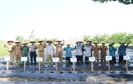 Pemkab Lamongan Luncurkan Program Gas Pak Camat untuk Kemandirian Pangan dan Tekan Inflasi Foto BeritaJatim.com