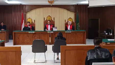 Eks Karyawan Bank SMBC Kota Probolinggo Bantah Semua Tuduhan Pemalsuan Foto BeritaJatim.com