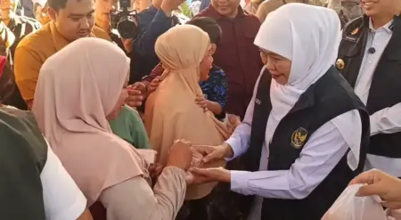 Khofifah Kunjungi Kota Probolinggo, Inflasi yang Sempat 4,5 Persen Kini Tinggal 0,03 Persen Foto BeritaJatim.com