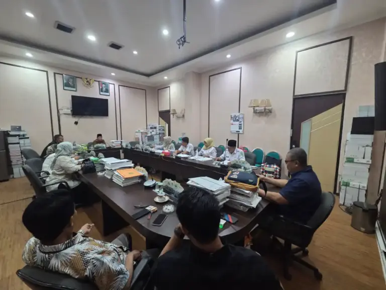 Jaga Mutu Pendidikan, Dispendik Kabupaten Pasuruan Optimalkan Peran Pengawas Sekolah di Tingkat Kecamatan Foto BeritaJatim.com