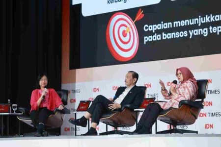 Jadi Salah Satu Panelis Indonesia Summit 2026, Bupati Ipuk Bicara Digitalisasi Pemerintah Bersama Luhut Panjaitan Foto BeritaJatim.com