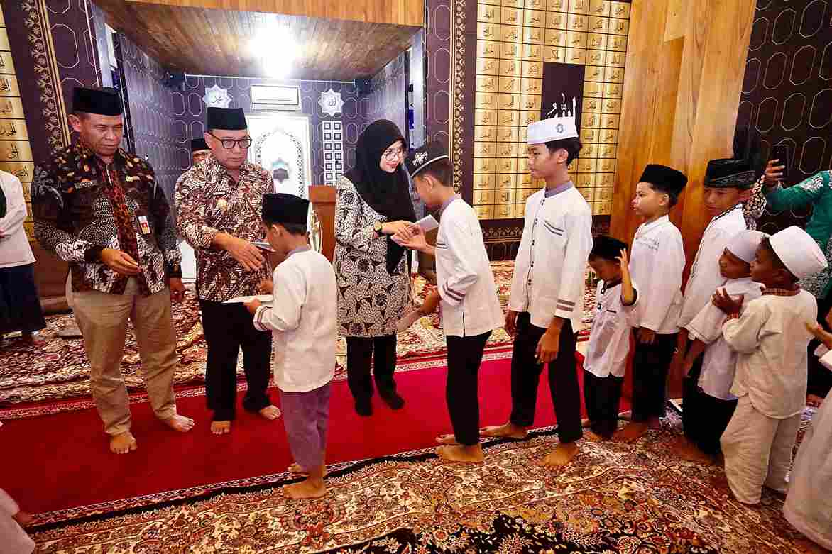 Pemkab Banyuwangi Adakan Doa Bersama dan Santunan Anak Yatim Peringati 10 Muharram | beritajatim.com