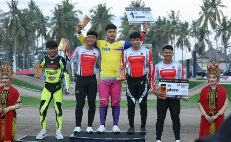 Banyuwangi BMX Supercross 2026: Pembalap Thailand dan Indonesia Berbagi Podium di Hari Pertama Foto BeritaJatim.com