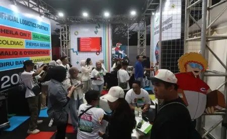 Peran Kurir JNE di Balik Kemeriahan POLIPONI Si Paling Konser di Kota Malang Foto BeritaJatim.com