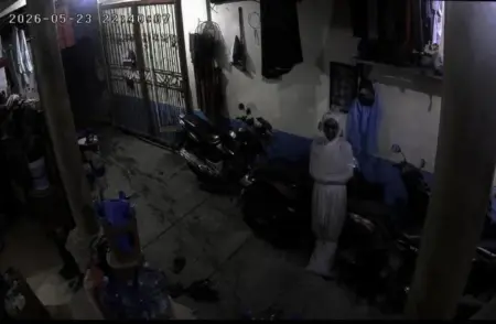 Teror Pocong AI di Surabaya Bikin Resah, DPRD Minta Literasi Digital Warga Diperkuat Foto BeritaJatim.com