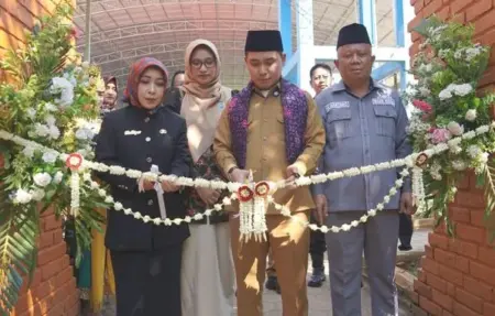 Bupati Mojokerto: Orang Tua Harus Adaptif agar Gen Z Tumbuh Tangguh dan Berkarakter Foto BeritaJatim.com